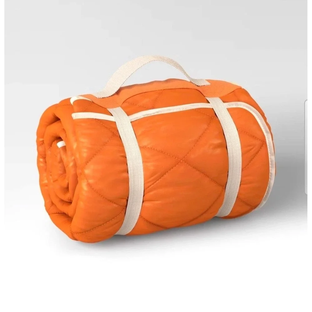 Room Essentials Take Anywhere Throw Orange Plaid Sherpa Picnic Blanket 50x70